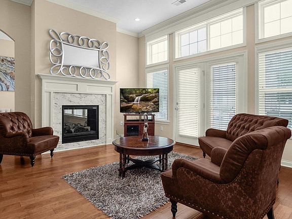 3rd image of 4544 Newport Loop E