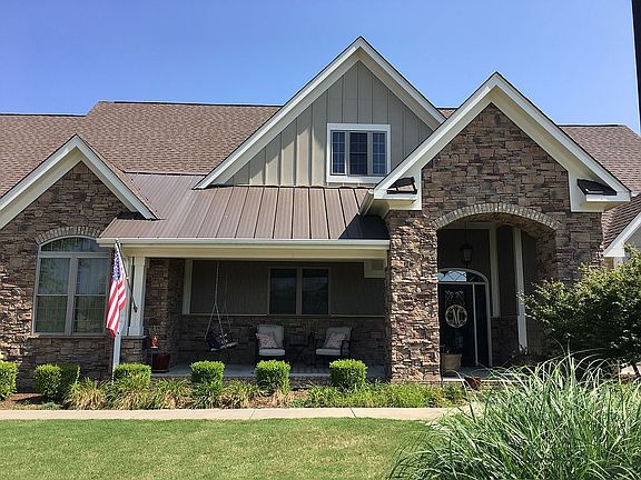 Cul-de-sac Estate Home