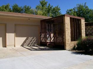 1634 Woodcrest Dr, Manhattan, KS 66502