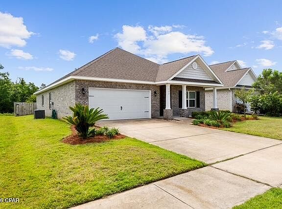 3rd image of 726 Cason Cir