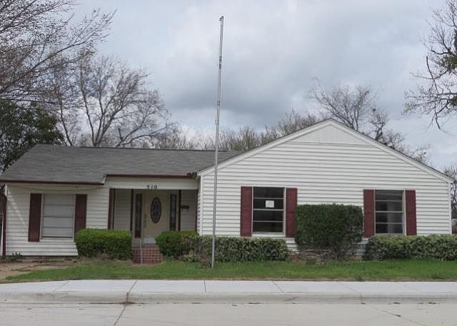 1st image of 510 College St