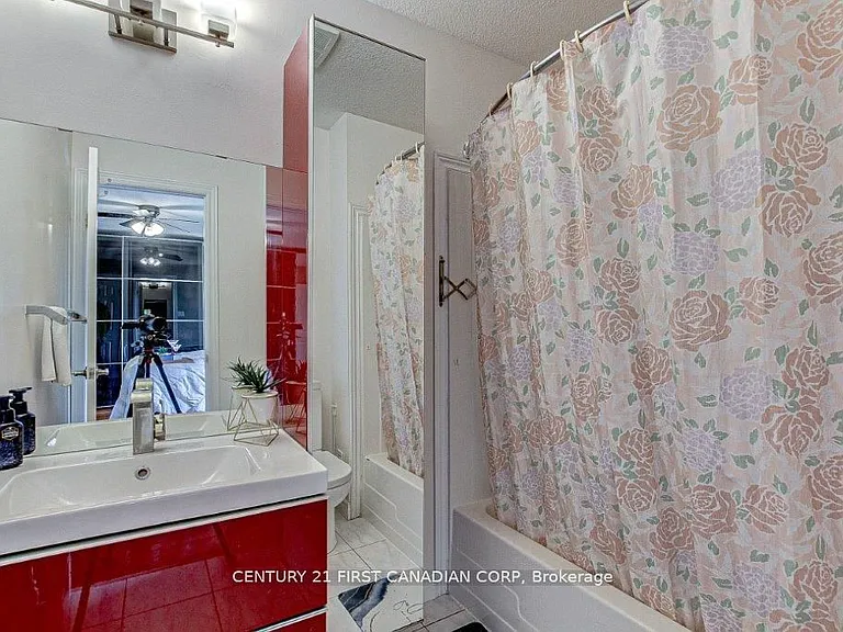 1876 Coronation Dr — Photo 20