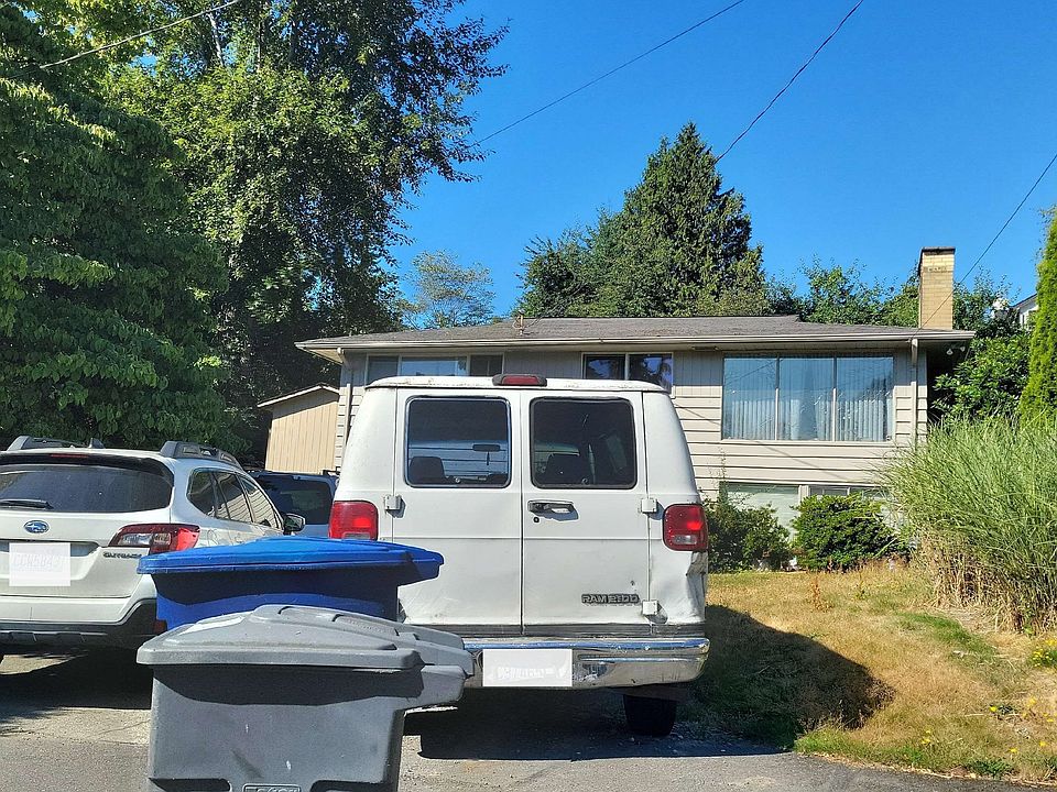 1st image of 1319 102nd Ave NE