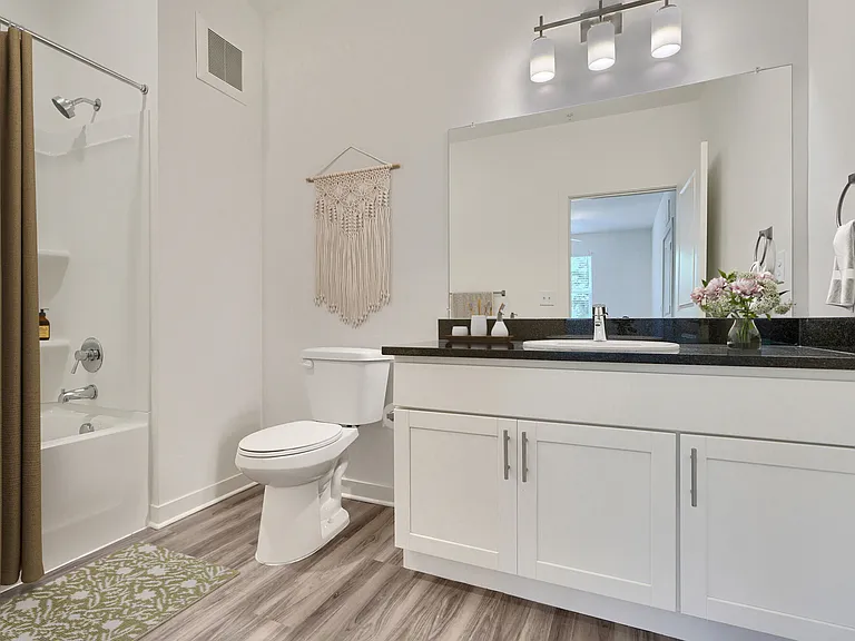 Urbana at Hioaks — Photo 27