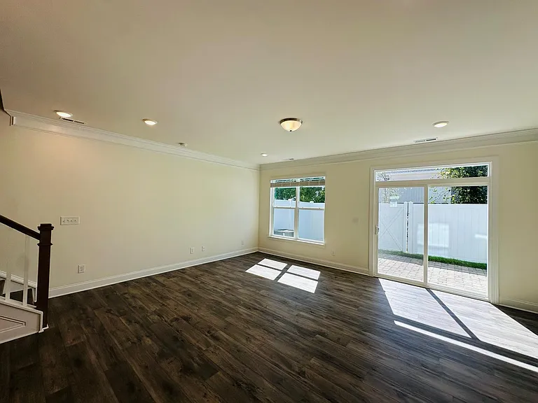 4017 Black Ct — Photo 7