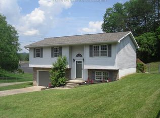 5001 Buffy Dr, Cross Lanes, WV 25313