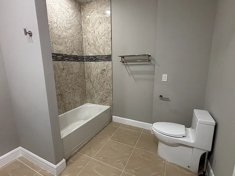 2021 Greenbriar Ter — Photo 18