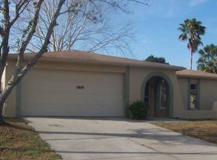 9809 Clinton Ln, Port Richey, FL 34668