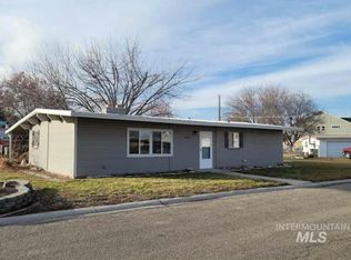 909 Victoria Ave, Fruitland, ID 83619