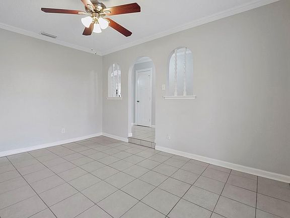 4th image of 1814 Mission Dr