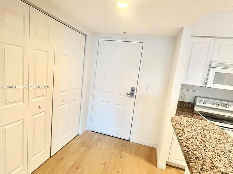 1155 Brickell Bay Dr #807 — Photo 8