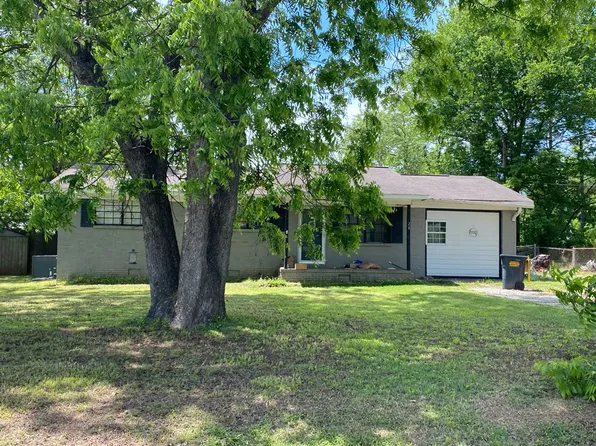 28 Sivley Dr, Falkville, AL 35622