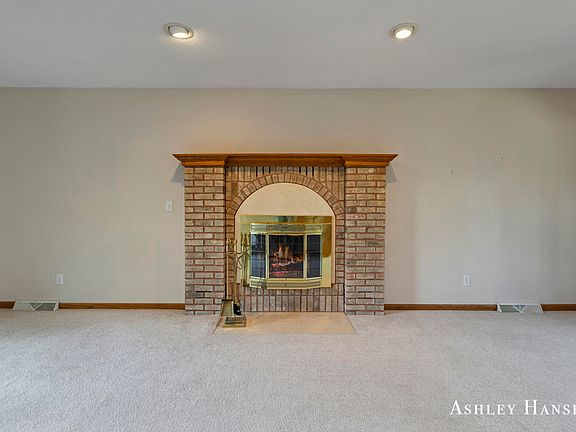 5th image of 7860 Myers Lake Ave NE