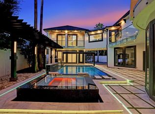 5158 Huckleberry Cir, Houston, TX 77056