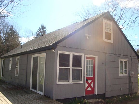 5th image of 1351 W 32nd St
