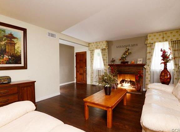 5th image of 2029 W Midwood Ln