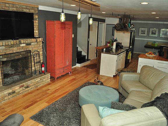LR/DR wood fireplace