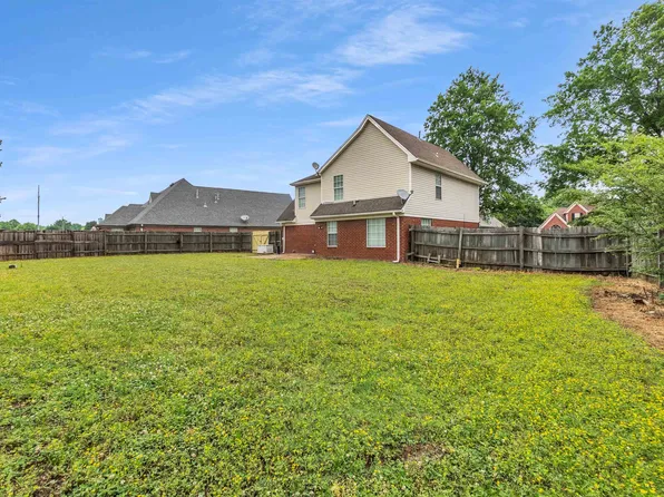 8891 Shellflower Dr, Southaven, MS 38671