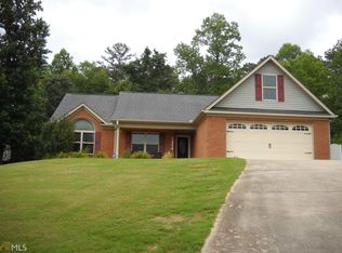 208 Black Hawk Ln, Clarkesville, GA 30523