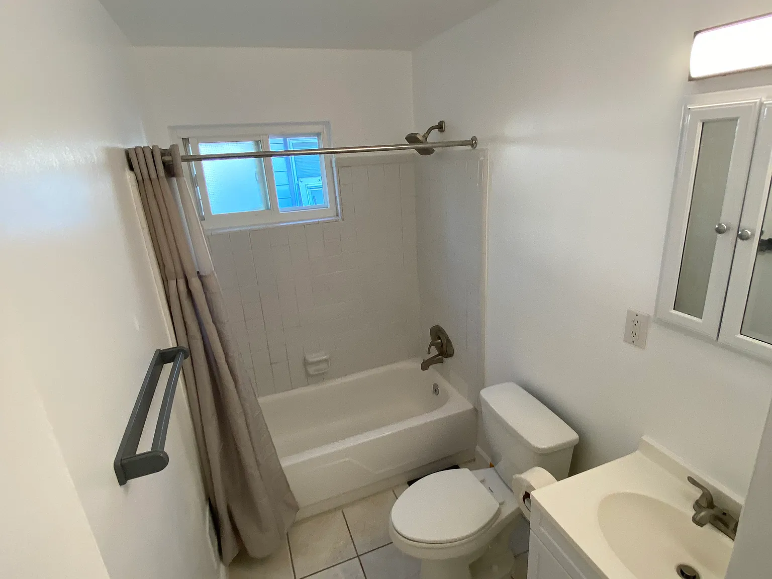 3 bed, 988 sqft, $1,500 — Photo 3