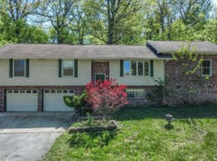 5202 Fox Run Dr, Harrison, AR 72601