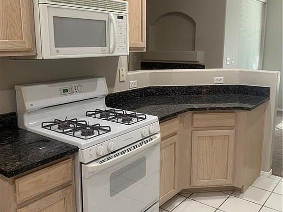 4th image of 1617 Cardinal Bluff Dr Unit 203
