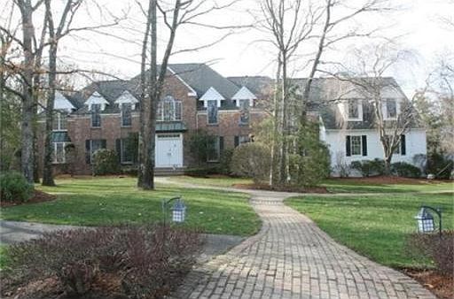1st image of 31 Eisenhower Dr