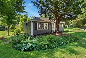 1 bed, 600 sqft, $2,400 — Photo 2