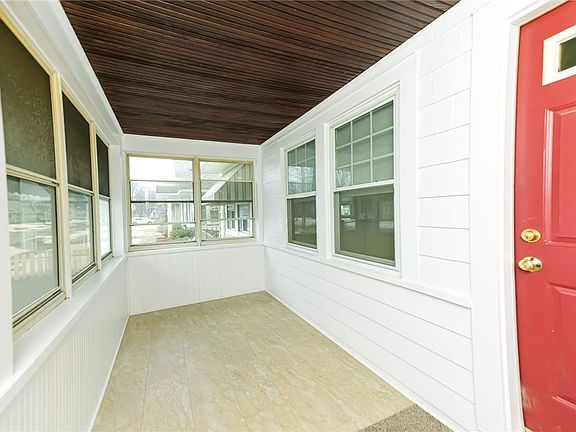 4th image of 31 Wendhurst Dr