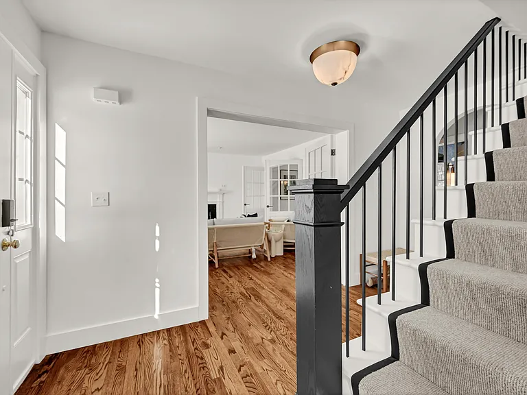 5 Main Dr — Photo 29