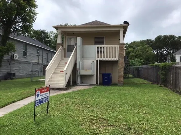 4615 Avenue Q 1/2, Galveston, TX 77551