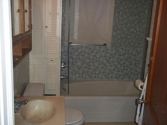 5th image of 14 Buell St #1