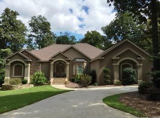 112 Shadowood Dr, Warner Robins, GA 31088