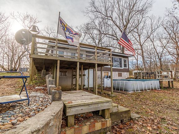 4th image of 45 Blue Springs Circle