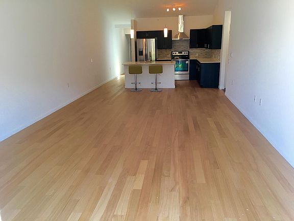 4th image of 606 Gethings Cir