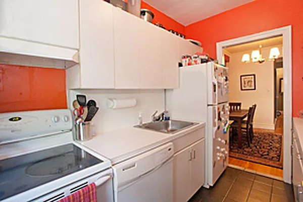 Sold by Warren Lewis Realty | media 22