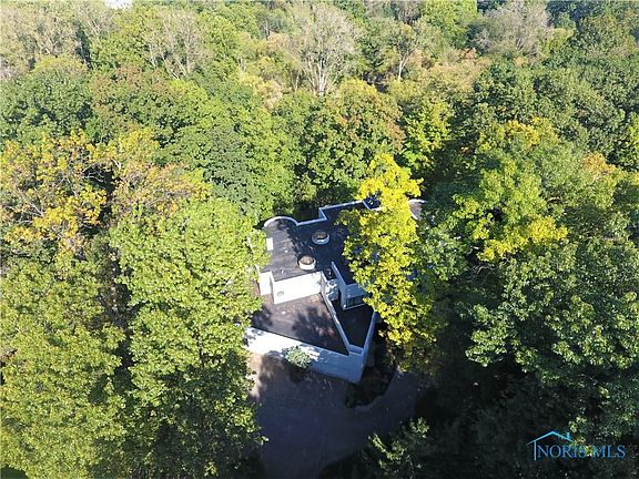 2nd image of 4832 Devilbiss Ct