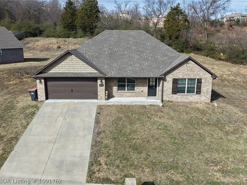 1st image of 2139 Amy Ln