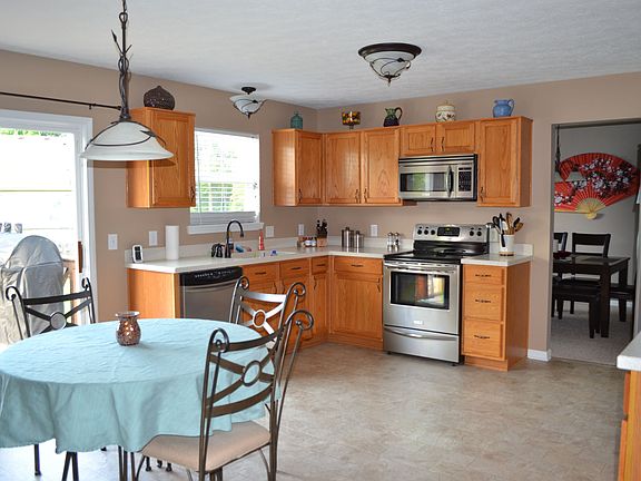2nd image of 2380 Lammermoor Ln