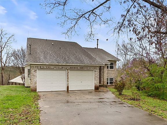 2nd image of 17385 Spencers Cove Rd