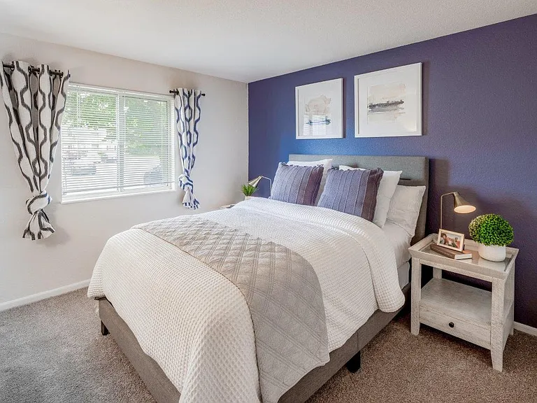 Steeplechase Apartments and Townhomes — Photo 8