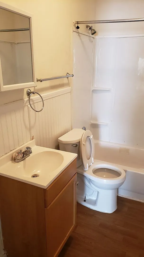807 Ward Street — Photo 3