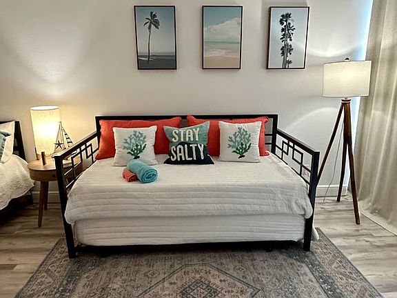 5th image of 2700 Atlantic Ave #708