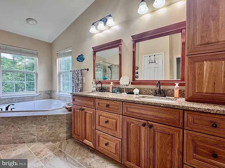 29 Webb Ct — Photo 20