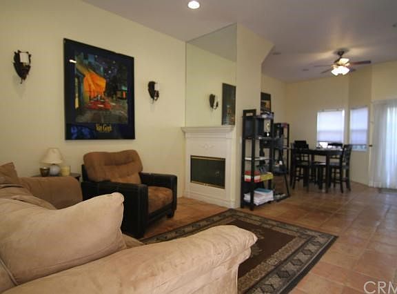 2nd image of 6442 Vineland Ave APT 2
