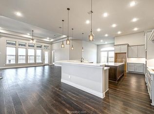 1701 Blanco Bend Dr, College Station, TX 77845