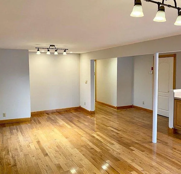 1630 Jefferson Ave — Photo 9