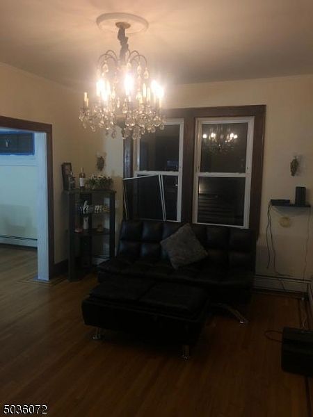 2nd image of 146 Bellevue St Floor 2