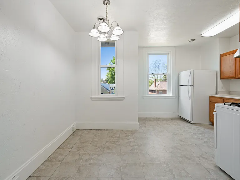 3835 Hiawatha St — Photo 5