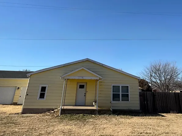 1538 N Grant St, Russell, KS 67665
